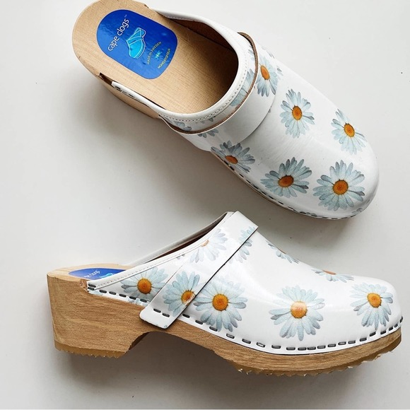 Cape Clogs Shoes Swedish Cape Clog Nwob White Leather Daisy Print